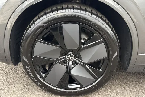 YN75WJU Volkswagen Touareg 3.0 V6 TDI 4Motion 286 Black Edition 5dr Tip Auto, *TOW BAR, ALL WHEEL STEE Thumbnail #11