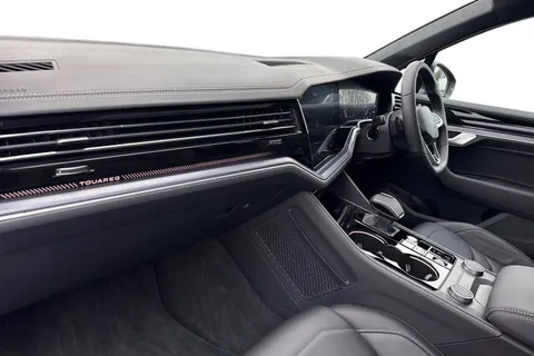 YN75WJU Volkswagen Touareg 3.0 V6 TDI 4Motion 286 Black Edition 5dr Tip Auto, *TOW BAR, ALL WHEEL STEE Thumbnail #16