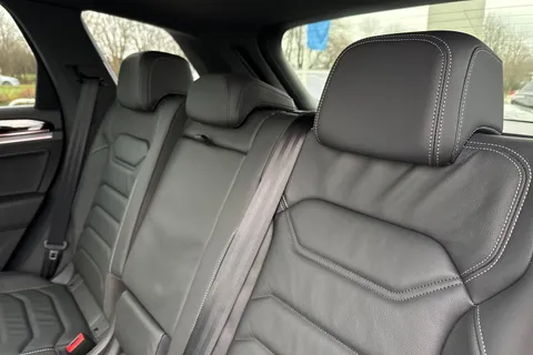 YN75WJU Volkswagen Touareg 3.0 V6 TDI 4Motion 286 Black Edition 5dr Tip Auto, *TOW BAR, ALL WHEEL STEE Thumbnail #20