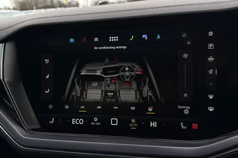 YN75WJU Volkswagen Touareg 3.0 V6 TDI 4Motion 286 Black Edition 5dr Tip Auto, *TOW BAR, ALL WHEEL STEE Thumbnail #23