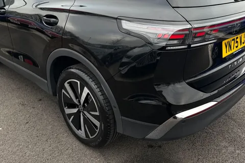 YN75WJM Volkswagen Tiguan 1.5 TSI eHybrid Elegance 5dr DSG, TOW BAR, PANORAMIC SUNROOF Thumbnail #8