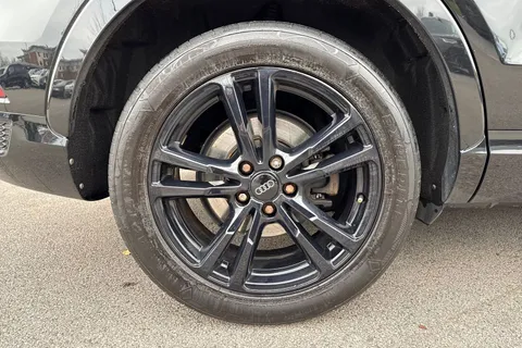 10 of 64 for Audi Q3 2.0 TDI S line Euro 6 (s/s) 5dr