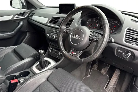 14 of 64 for Audi Q3 2.0 TDI S line Euro 6 (s/s) 5dr