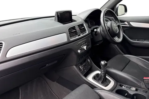 15 of 64 for Audi Q3 2.0 TDI S line Euro 6 (s/s) 5dr