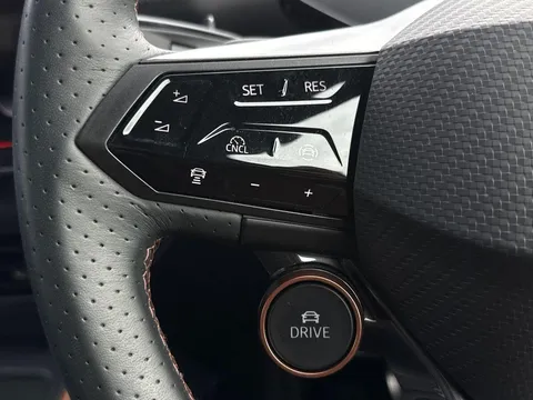 DE74RWW CUPRA Born 240kW e-Boost VZ 79kWh 5dr Auto Thumbnail #38