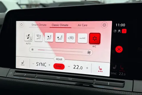 PX22YYO Volkswagen Golf 2.0 TSI GTI 5dr DSG ⭐Winter pack,  19' 'Estoril' Alloys⭐ Thumbnail #23