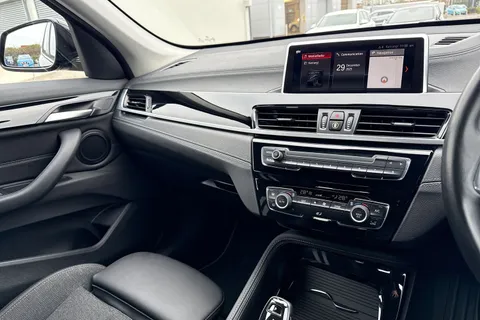 LL70RNE BMW X1 2.0 20i Sport DCT sDrive Euro 6 (s/s) 5dr Thumbnail #45