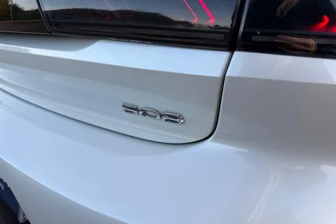 YA69ZMV PEUGEOT 508 1.6 PureTech 225 GT 5dr EAT8 Thumbnail #32