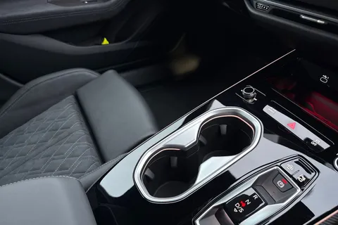  Audi A6 Saloon 2.0 TDI Edition 1 S Tronic quattro Euro 6 (s/s) 4dr Thumbnail #20