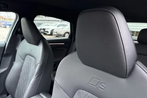  Audi A6 Saloon 2.0 TDI Edition 1 S Tronic quattro Euro 6 (s/s) 4dr Thumbnail #24