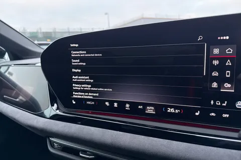  Audi A6 Saloon 2.0 TDI Edition 1 S Tronic quattro Euro 6 (s/s) 4dr Thumbnail #42