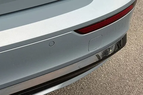 YM72KPF Volvo S60 2.0 B5 MHEV Ultimate Auto Euro 6 (s/s) 4dr Thumbnail #27