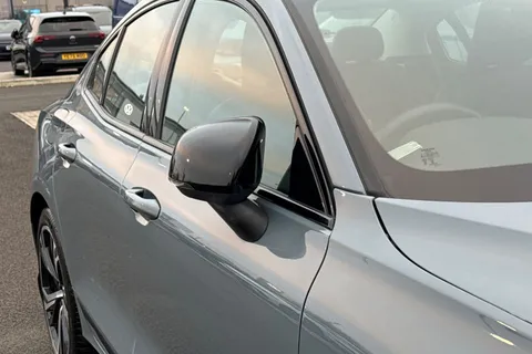 YM72KPF Volvo S60 2.0 B5 MHEV Ultimate Auto Euro 6 (s/s) 4dr Thumbnail #29