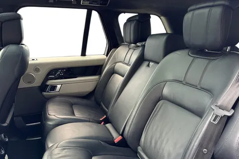 HJ71RMO Land Rover Range Rover 3.0 D350 Autobiography 5dr Thumbnail #4