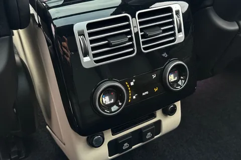 HJ71RMO Land Rover Range Rover 3.0 D350 Autobiography 5dr Thumbnail #19