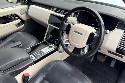 HJ71RMO Land Rover Range Rover 3.0 D350 Autobiography 5dr Thumbnail #33