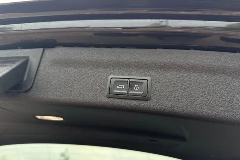 PK22EHJ Audi A6 40 TDI Quattro Black Edition 5dr S Tronic Thumbnail #38