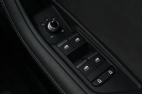 DE71SBU Audi A5 S5 TDI 341 Quattro 5dr Tiptronic Thumbnail #36