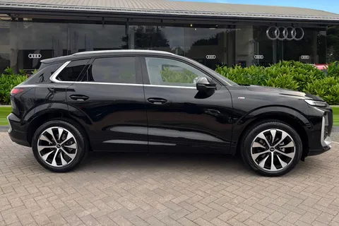  Audi Q3 1.5 TFSI S line S Tronic Euro 6 (s/s) 5dr Thumbnail #4