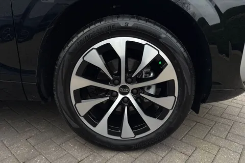  Audi Q3 1.5 TFSI S line S Tronic Euro 6 (s/s) 5dr Thumbnail #10