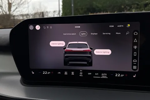  Audi Q3 1.5 TFSI S line S Tronic Euro 6 (s/s) 5dr Thumbnail #33