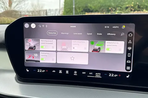  Audi Q3 1.5 TFSI S line S Tronic Euro 6 (s/s) 5dr Thumbnail #39