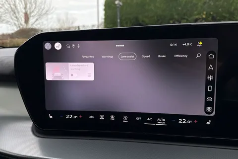  Audi Q3 1.5 TFSI S line S Tronic Euro 6 (s/s) 5dr Thumbnail #41