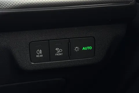  Audi Q3 1.5 TFSI S line S Tronic Euro 6 (s/s) 5dr Thumbnail #54