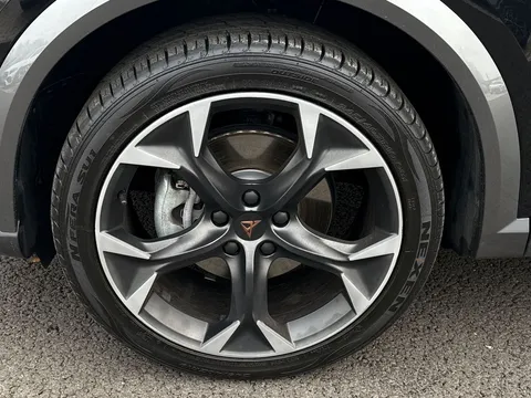KN74LGZ CUPRA Formentor 1.4 eHybrid 204 V2 5dr DSG Thumbnail #7