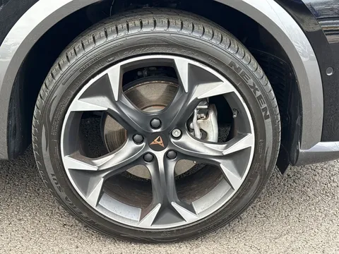 KN74LGZ CUPRA Formentor 1.4 eHybrid 204 V2 5dr DSG Thumbnail #24