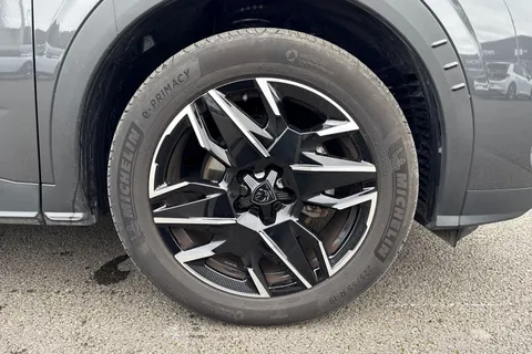 KS74LZM PEUGEOT 3008 1.2 HYBRID GT e-DSC6 Euro 6 (s/s) 5dr Thumbnail #9