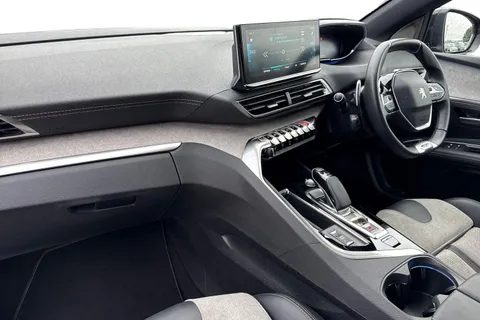 WU71OCE PEUGEOT 3008 1.6 13.2kWh GT e-EAT 4WD Euro 6 (s/s) 5dr Thumbnail #14