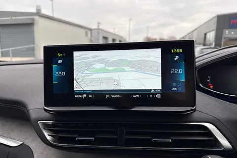 WU71OCE PEUGEOT 3008 1.6 13.2kWh GT e-EAT 4WD Euro 6 (s/s) 5dr Thumbnail #16