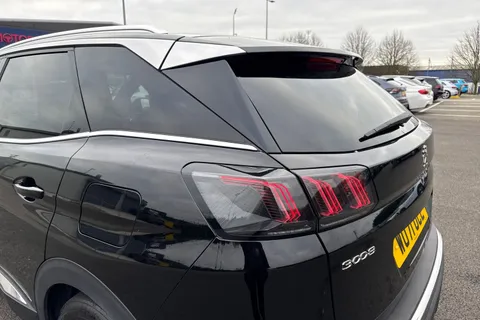 WU71OCE PEUGEOT 3008 1.6 13.2kWh GT e-EAT 4WD Euro 6 (s/s) 5dr Thumbnail #31