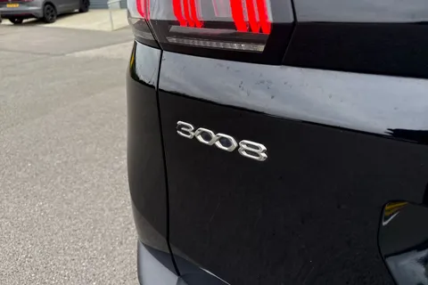 WU71OCE PEUGEOT 3008 1.6 13.2kWh GT e-EAT 4WD Euro 6 (s/s) 5dr Thumbnail #33