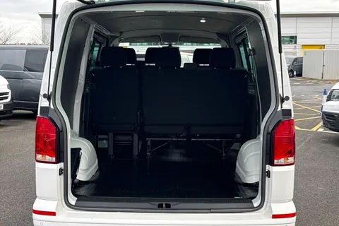 BD74XEY Volkswagen Transporter 2.0 TDI 150 Highline Kombi Van DSG 6 Seats Thumbnail #7