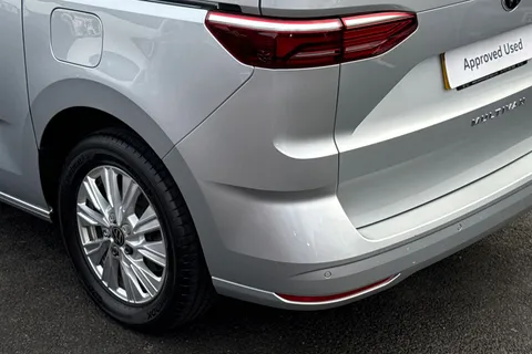 KY22WPA Volkswagen Multivan Multivan Life SWB 218 PS 1.4 eHybrid 6-Speed DSG-NAV Thumbnail #8