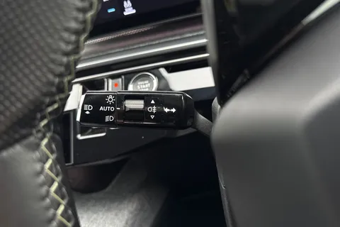 KS74LZM PEUGEOT 3008 1.2 HYBRID GT e-DSC6 Euro 6 (s/s) 5dr Thumbnail #40