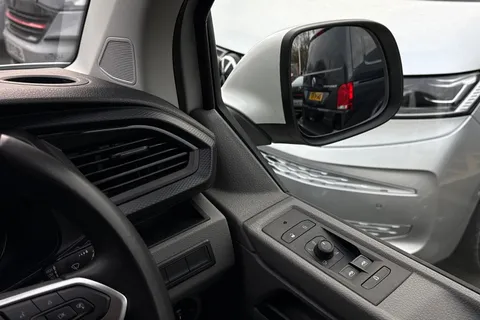 BD74XEY Volkswagen Transporter 2.0 TDI 150 Highline Kombi Van DSG 6 Seats Thumbnail #21