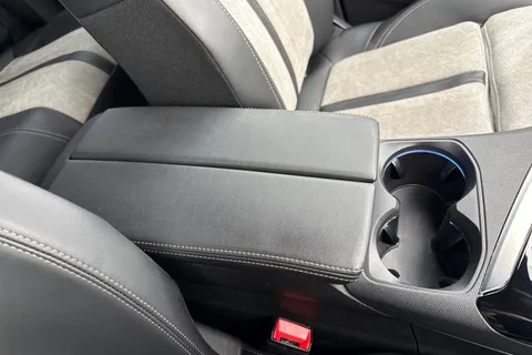 WU71OCE PEUGEOT 3008 1.6 13.2kWh GT e-EAT 4WD Euro 6 (s/s) 5dr Thumbnail #59