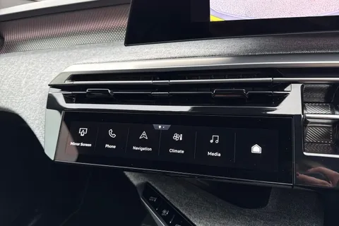 KS74LZM PEUGEOT 3008 1.2 HYBRID GT e-DSC6 Euro 6 (s/s) 5dr Thumbnail #55