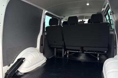 BD74XEY Volkswagen Transporter 2.0 TDI 150 Highline Kombi Van DSG 6 Seats Thumbnail #41