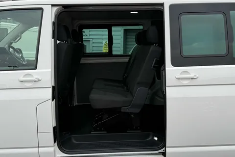BD74XEY Volkswagen Transporter 2.0 TDI 150 Highline Kombi Van DSG 6 Seats Thumbnail #50