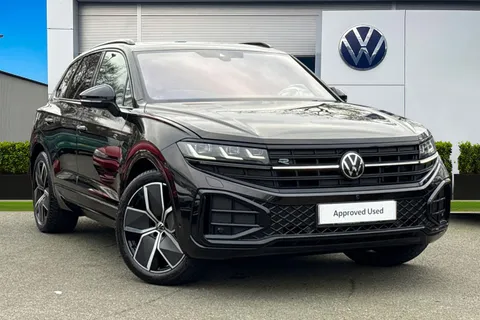 DC25VWB Volkswagen Touareg 3.0 V6 TDI 4Motion 286 Black Edition | Dynaudio | Towbar | Head Up Display Thumbnail #1