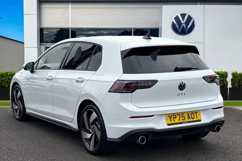 YP75AOT Volkswagen Golf 2.0 TSI 265 GTI 5dr DSG Thumbnail #2