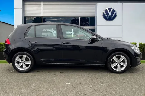 DG66XLO Volkswagen Golf 1.4 TSI 125 Match Edition 5dr | Heated Seats | Nav Ready Thumbnail #3