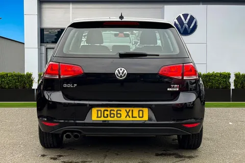 DG66XLO Volkswagen Golf 1.4 TSI 125 Match Edition 5dr | Heated Seats | Nav Ready Thumbnail #4