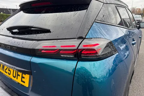 KW25OFE PEUGEOT 2008 1.2 HYBRID GT e-DSC6 Euro 6 (s/s) 5dr Thumbnail #7