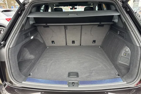 DC25VWB Volkswagen Touareg 3.0 V6 TDI 4Motion 286 Black Edition | Dynaudio | Towbar | Head Up Display Thumbnail #6