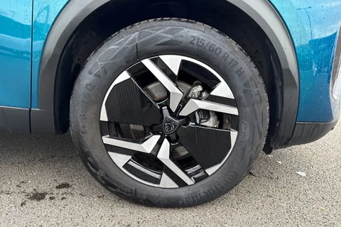 KW25OFE PEUGEOT 2008 1.2 HYBRID GT e-DSC6 Euro 6 (s/s) 5dr Thumbnail #9